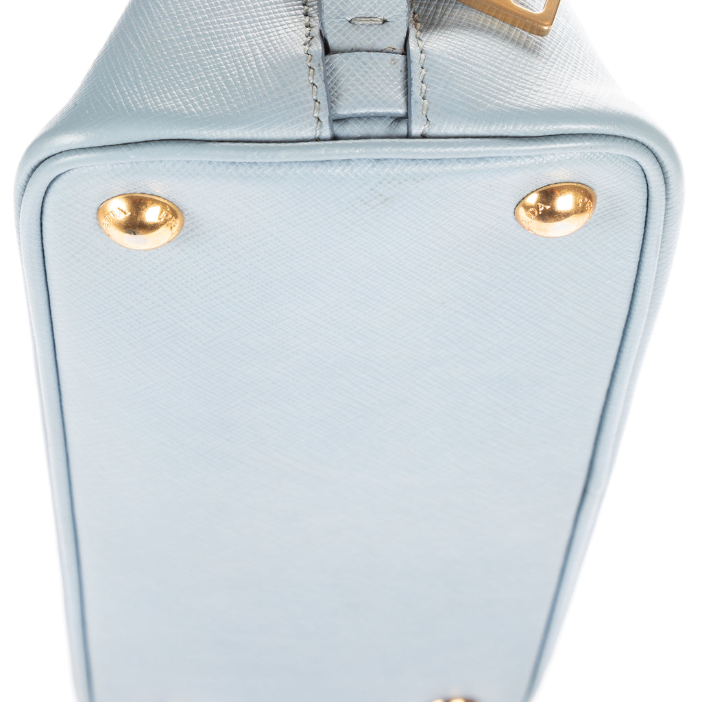 Bolso de Hombro Pequeño Promenade de Piel Saffiano Azul