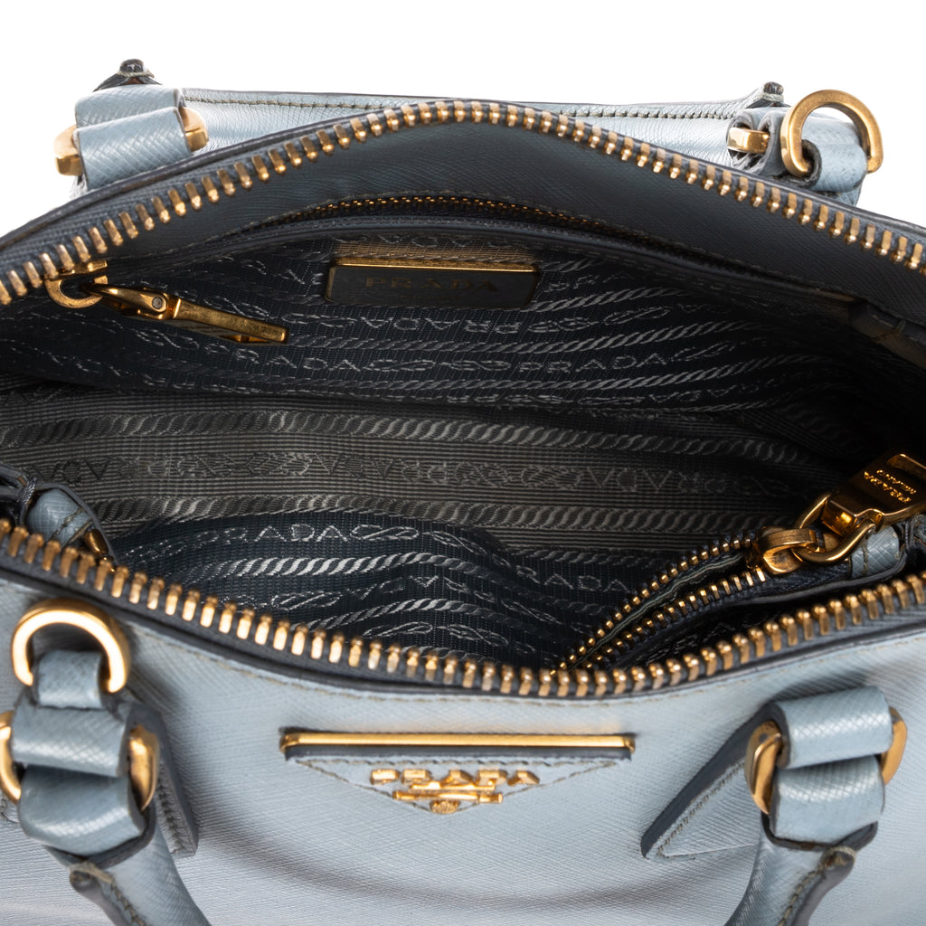 Bolso de Hombro Pequeño Promenade de Piel Saffiano Azul