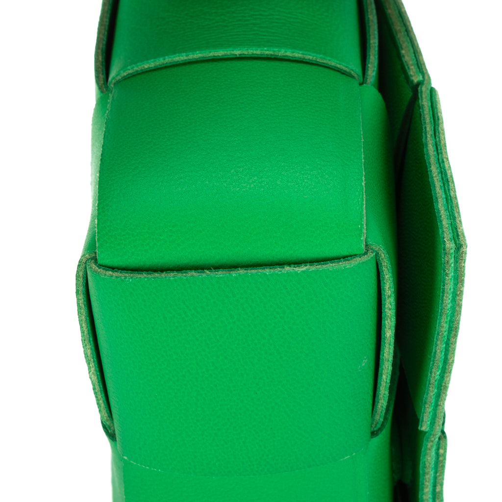 Shoulder Bag Micro Candy Cassette Crossbody Micro Green Intrecciato Leather