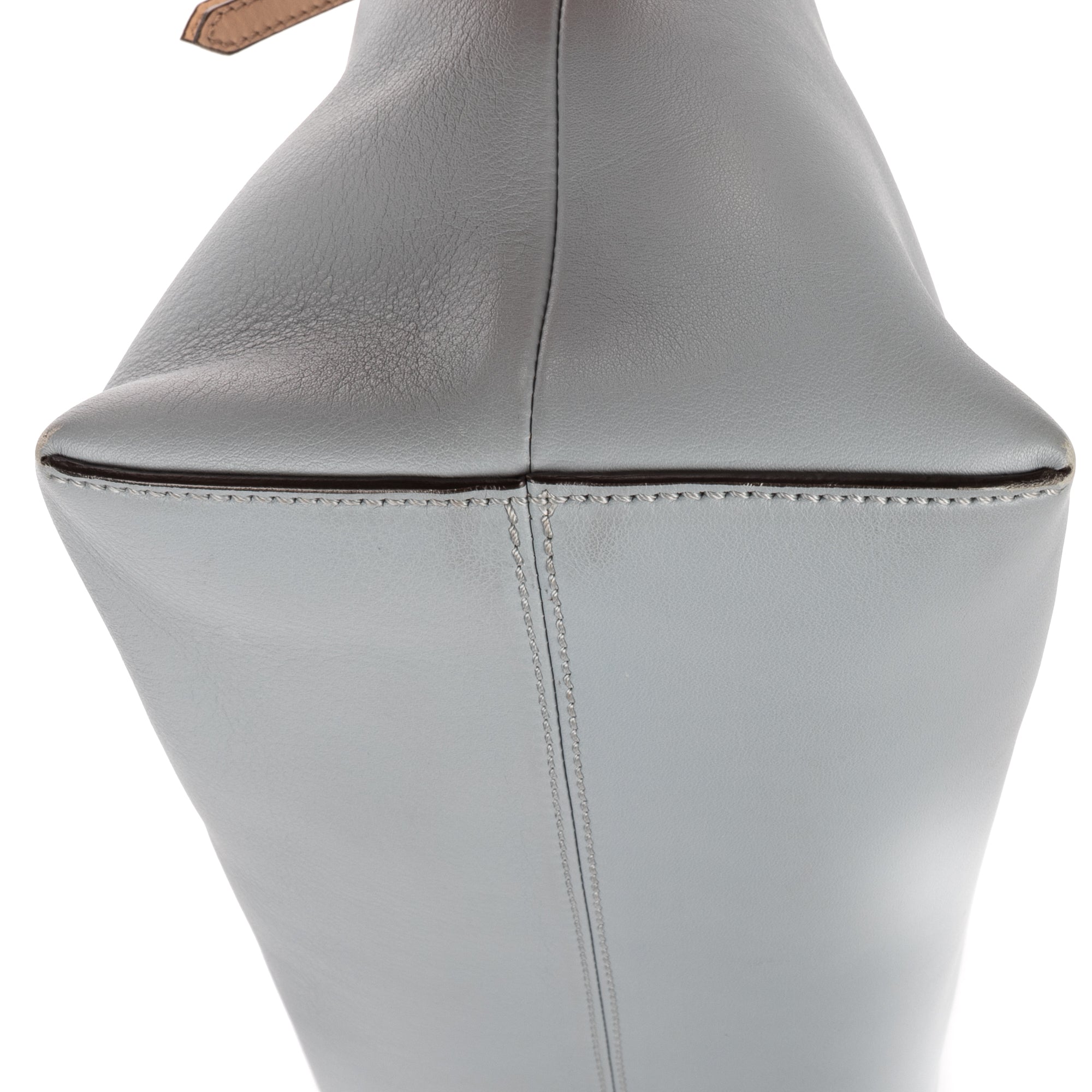 Sac porté épaule By The Way Medium en cuir de veau souple bleu clair
