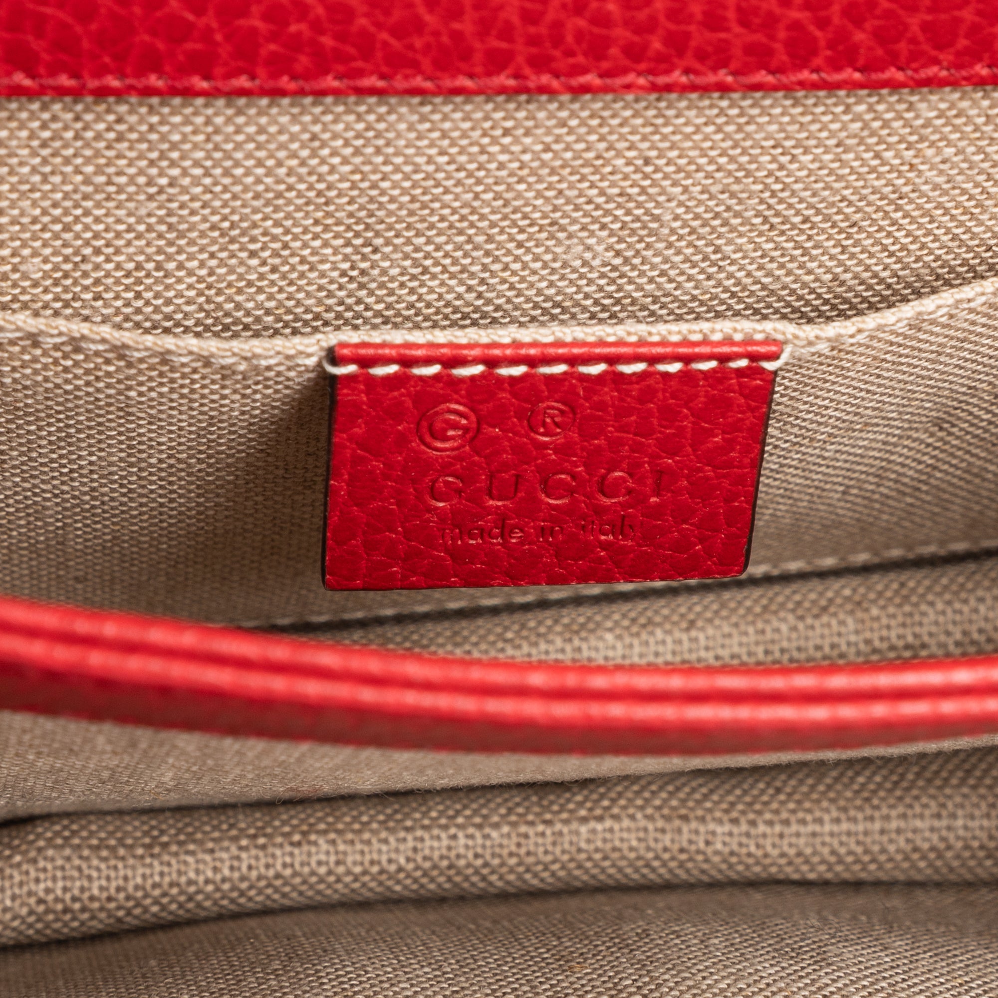 Shoulder Bag Small Interlocking GG Chain Crossbody Small Red Grained Calfskin Leather