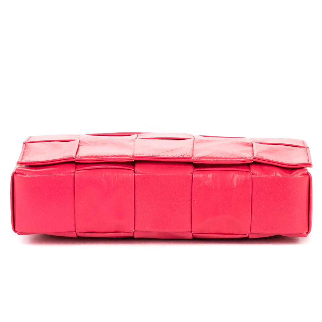 Shoulder Bag Small Cassette Crossbody Small Pink Intrecciato Leather