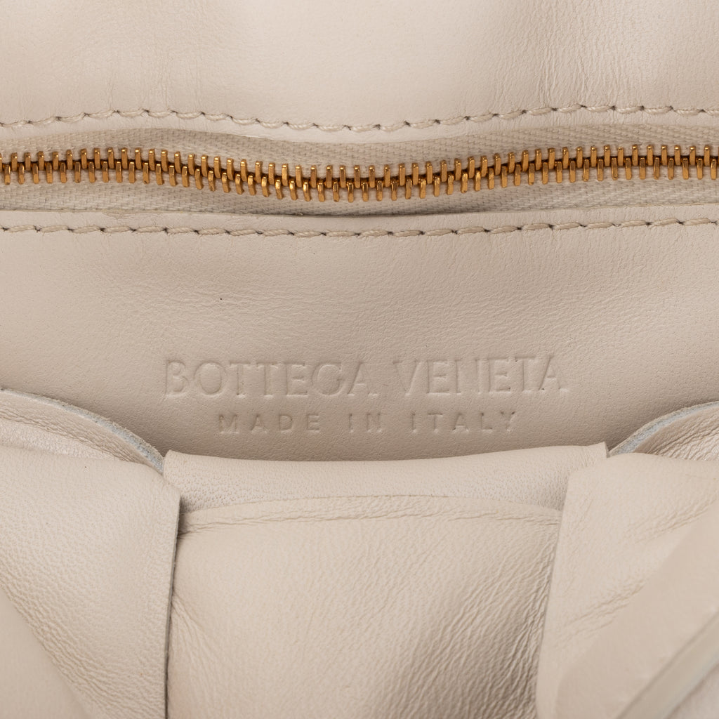 Shoulder Bag Padded Casette Chain Crossbody Ivory Maxi Intreccio Padded Leather