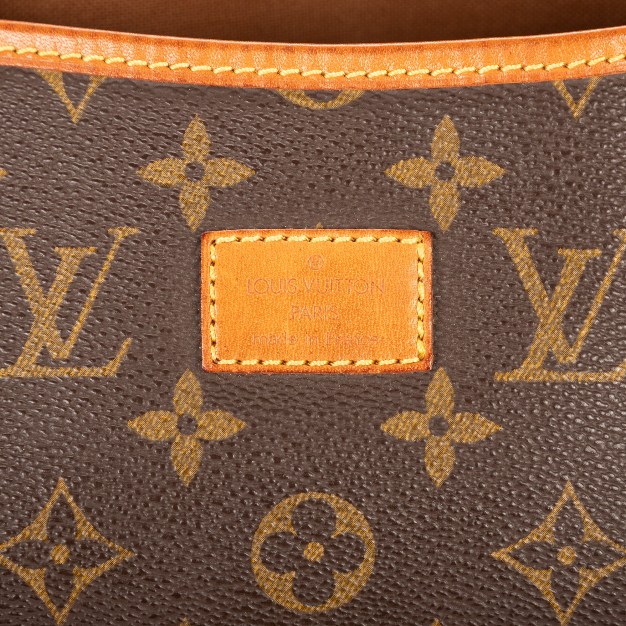 Sac bandoulière Saumur GM en toile Monogram marron