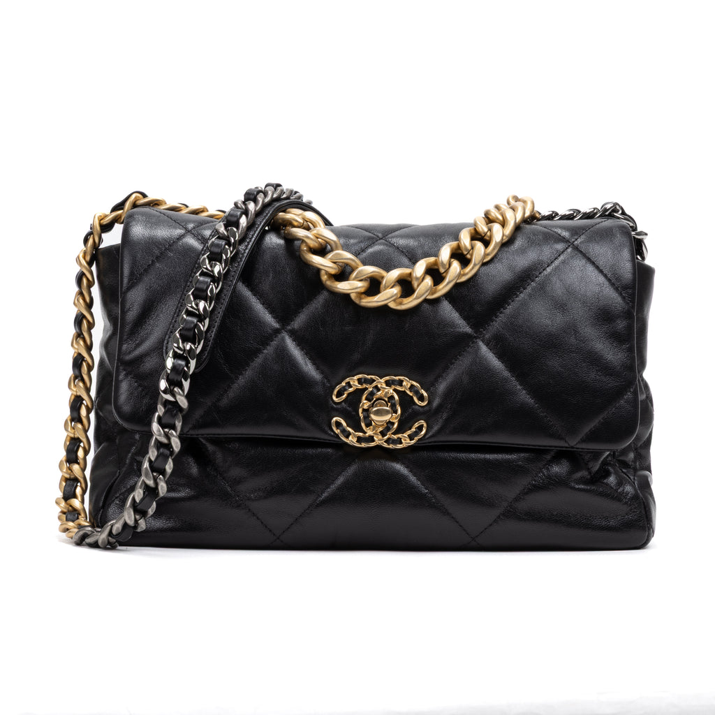 Shoulder Bag Classic 19 Flap Large Black Calfskin Quilted Leather