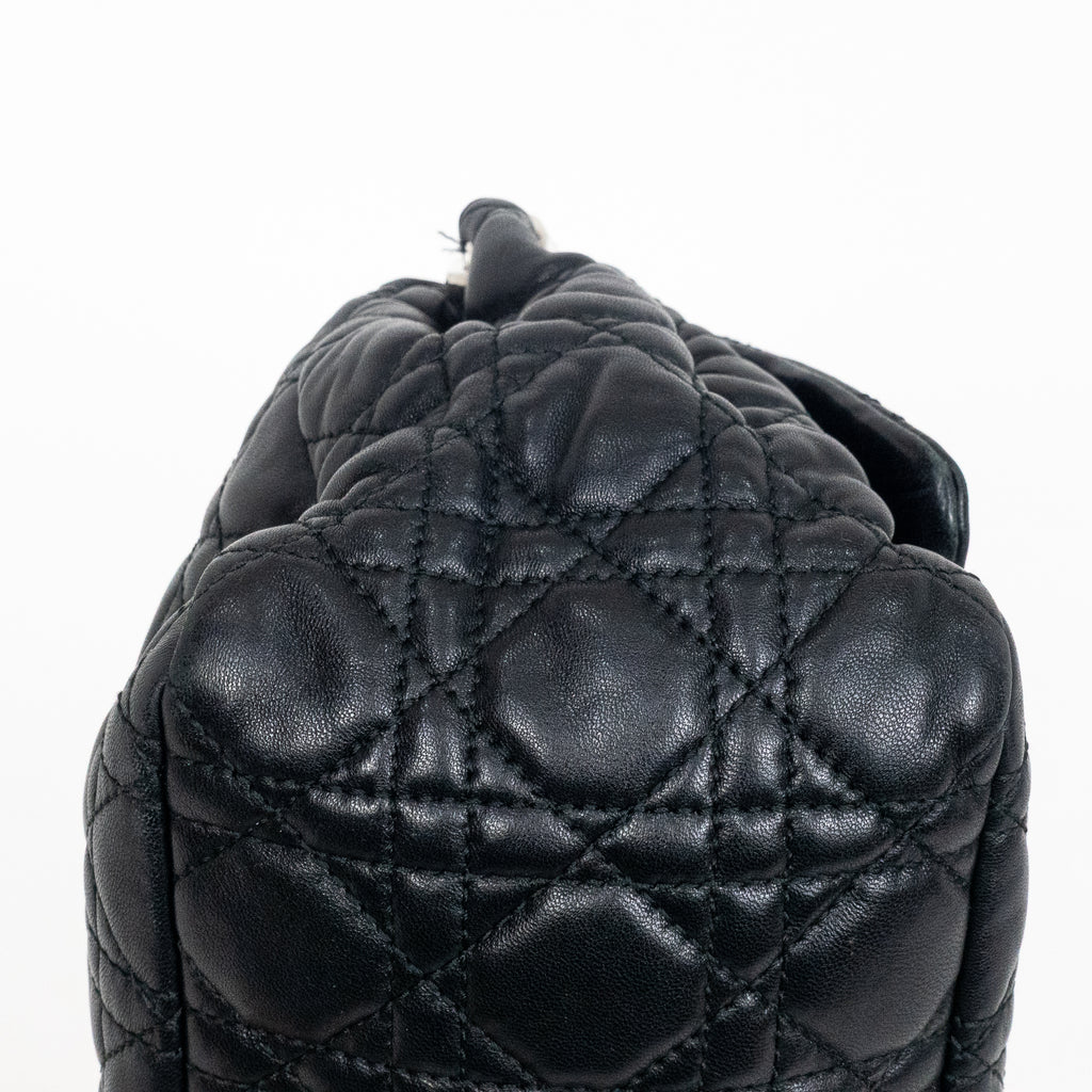 Shoulder Bag New Lock Black Cannage Leather
