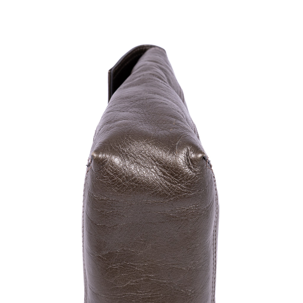 Shoulder Bag Maxi Baguette Flap Grey Calfskin Leather