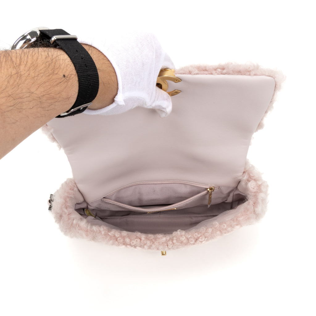 Shoulder Bag Rare Shearling 19 Classic Flap Pink Shearling Canvas