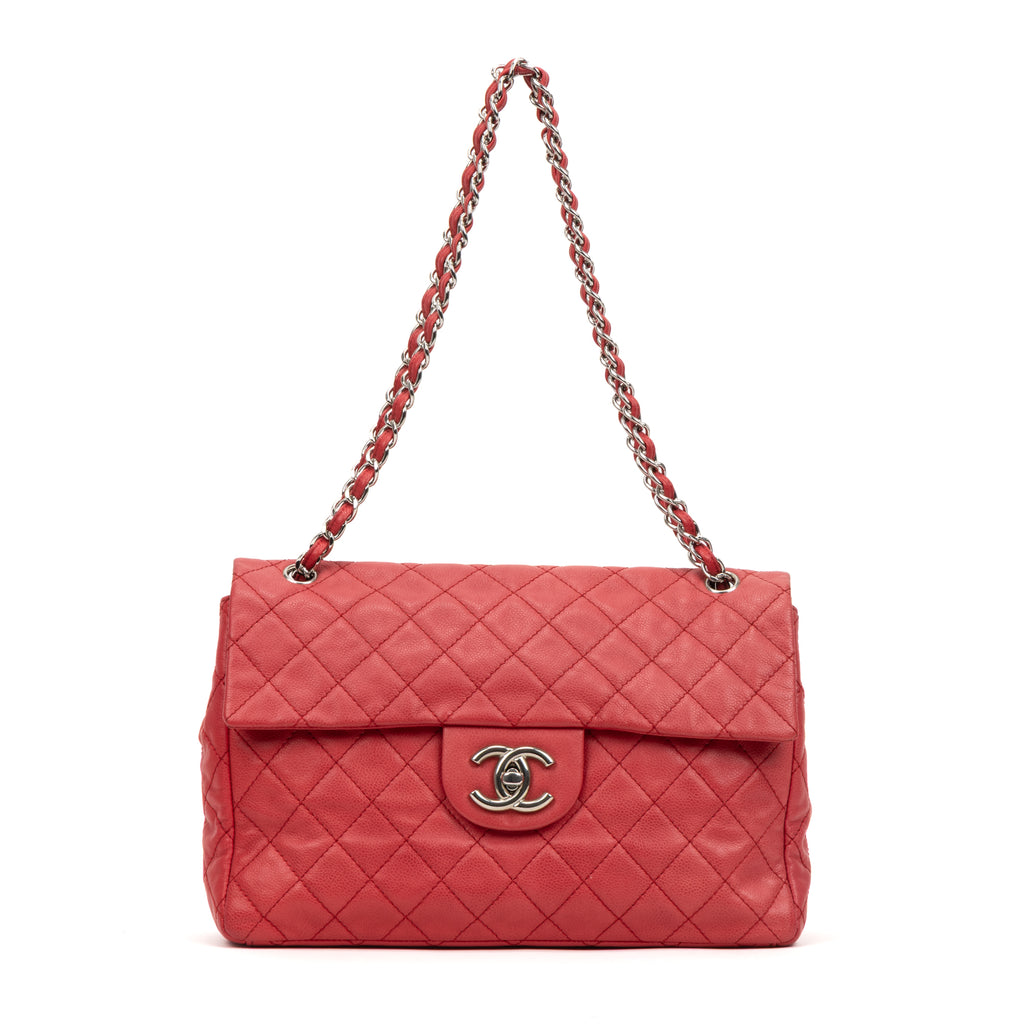 Shoulder Bag Classic Soft Flap Maxi Red Caviar Quilted Leather