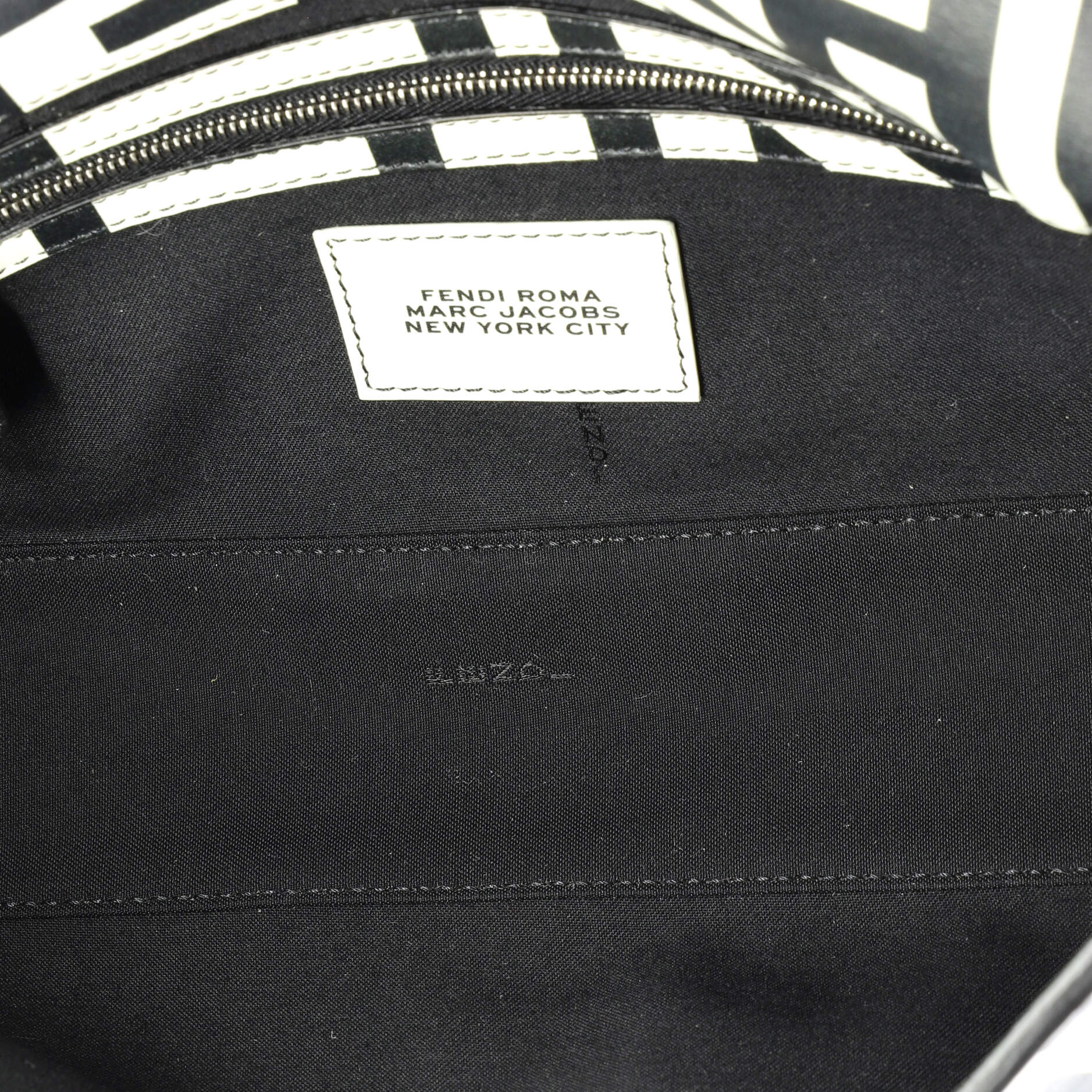 Shoulder Bag Marc Jacobs Baguette NM Medium White Printed Calfskin Leather