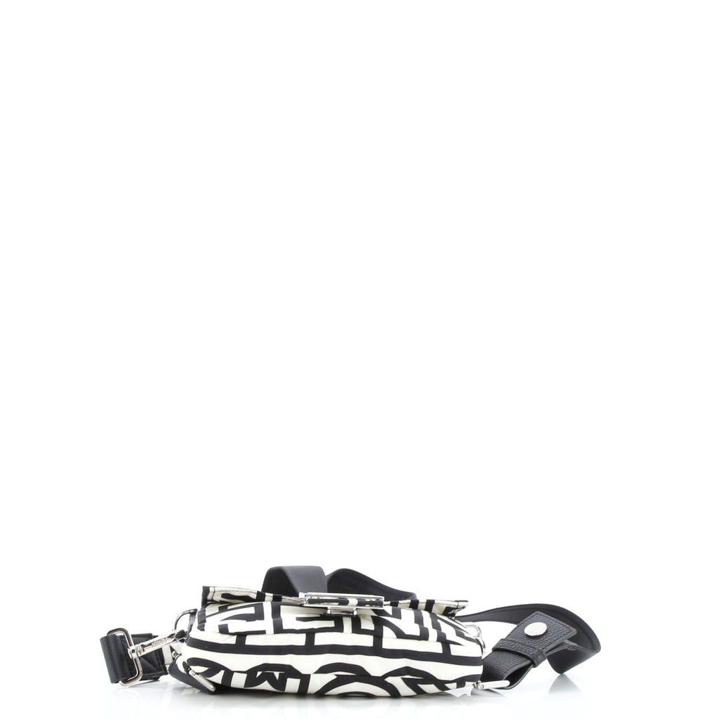 Shoulder Bag Marc Jacobs Baguette NM White Printed Nylon Canvas