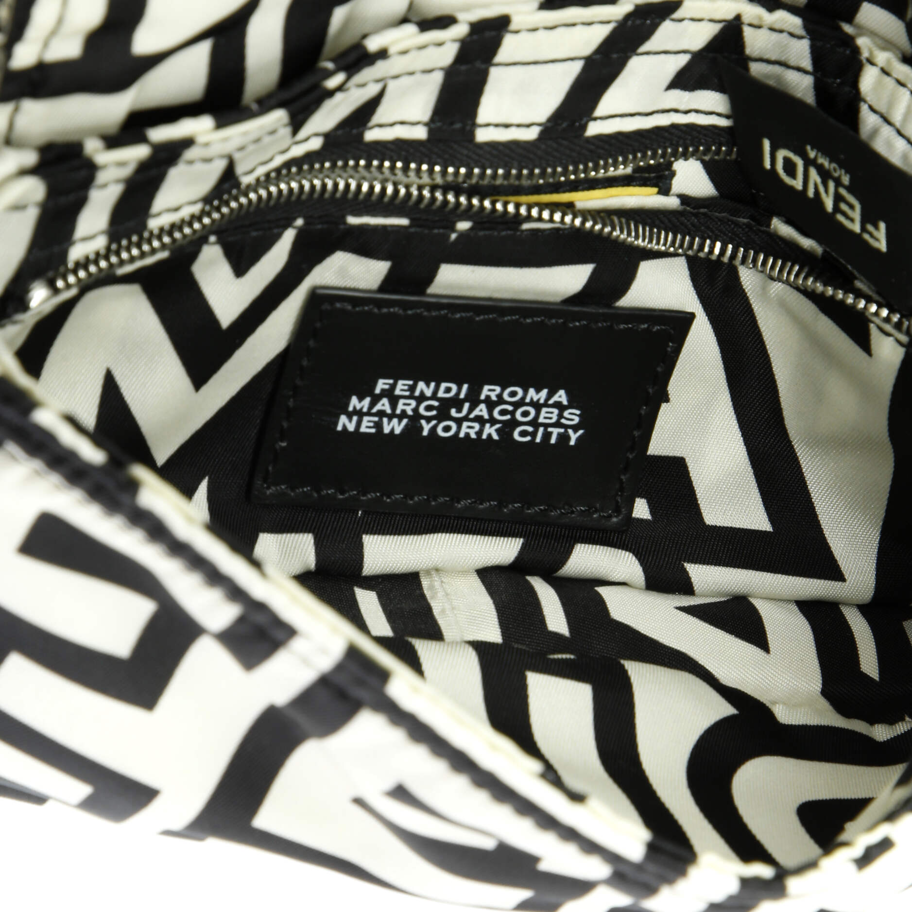 Shoulder Bag Marc Jacobs Baguette NM White Printed Nylon Canvas
