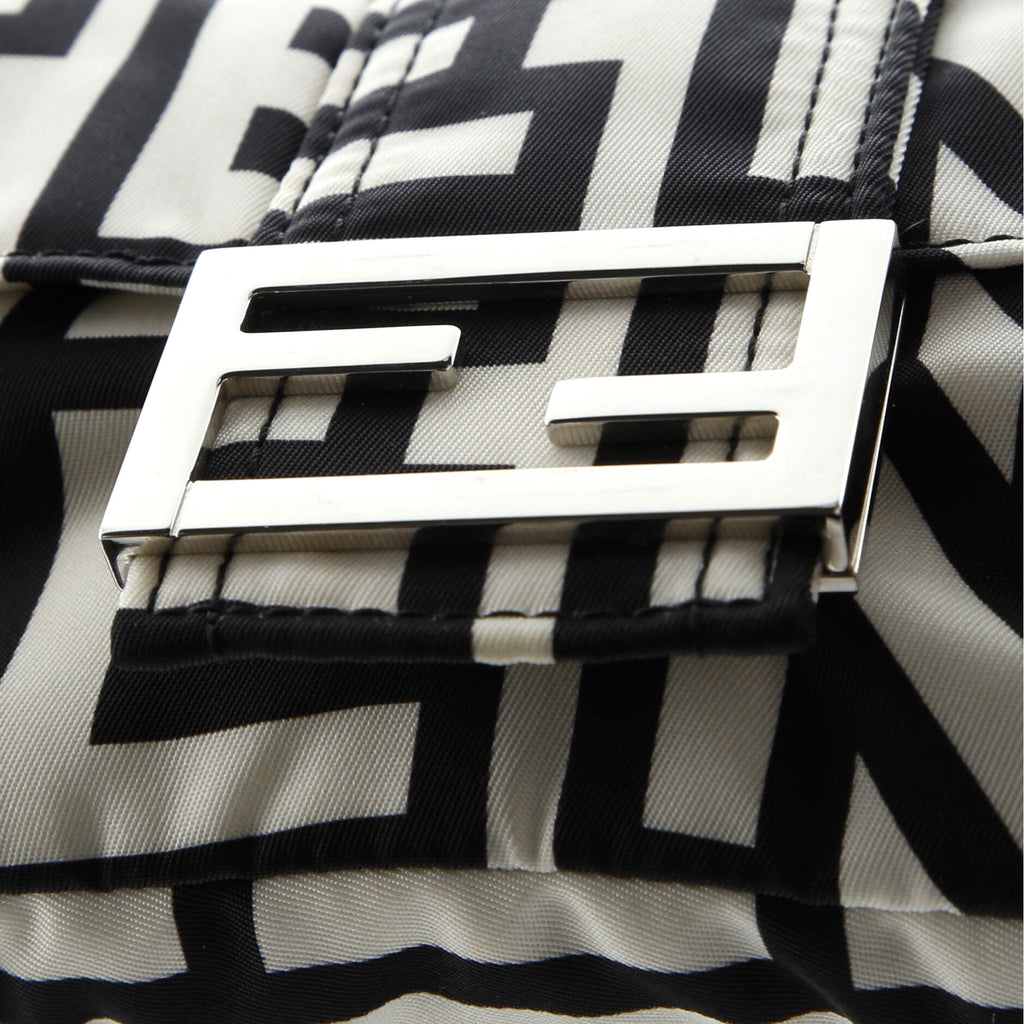 Shoulder Bag Marc Jacobs Baguette NM White Printed Nylon Canvas