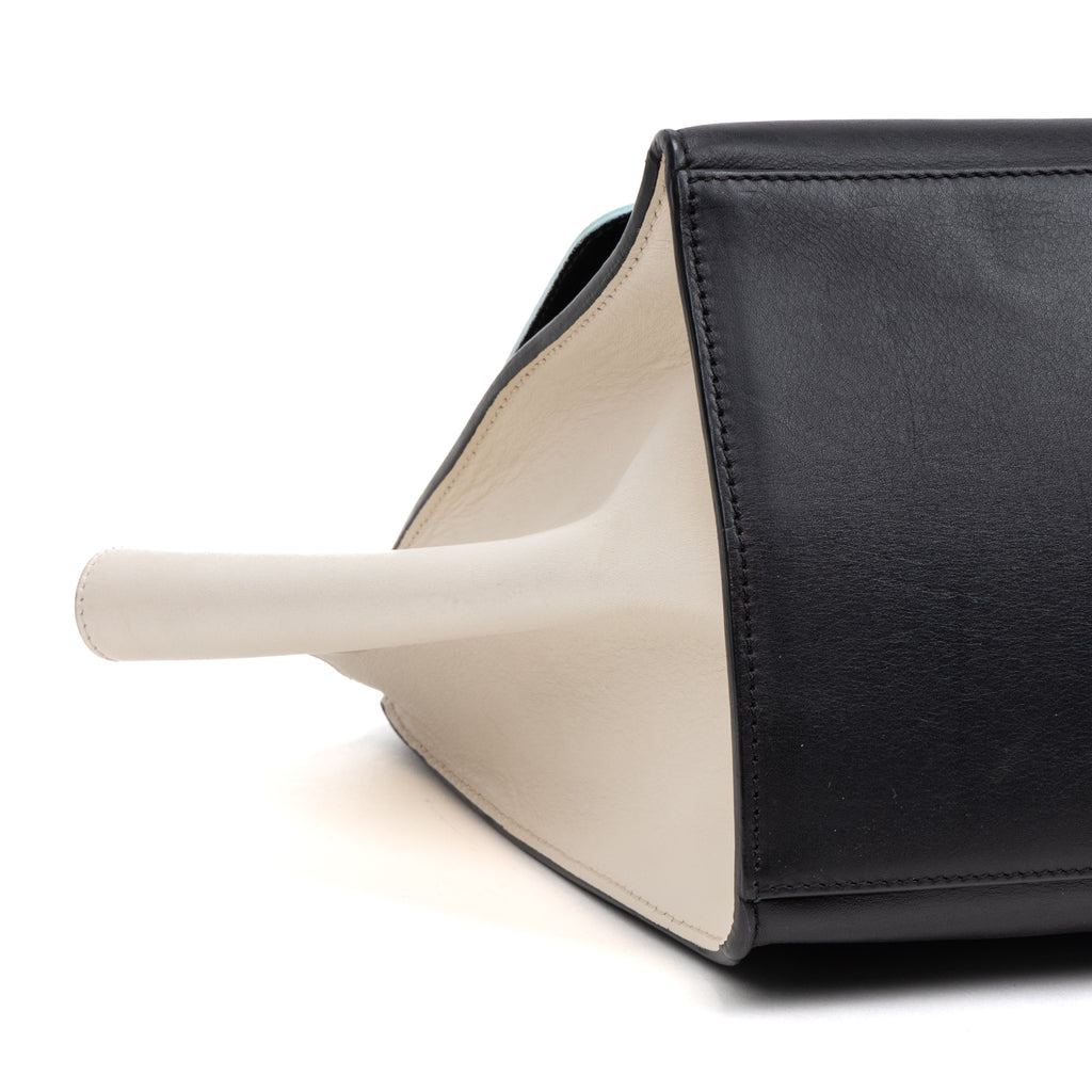 Shoulder Bag Trapeze Blue Smooth Leather