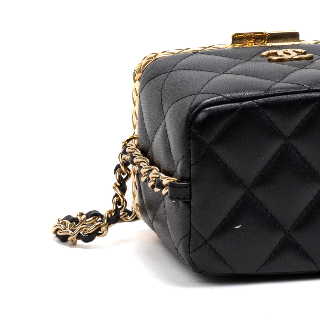 Shoulder Bag Lock Frame Vanity Case Black Quilted Lambskin