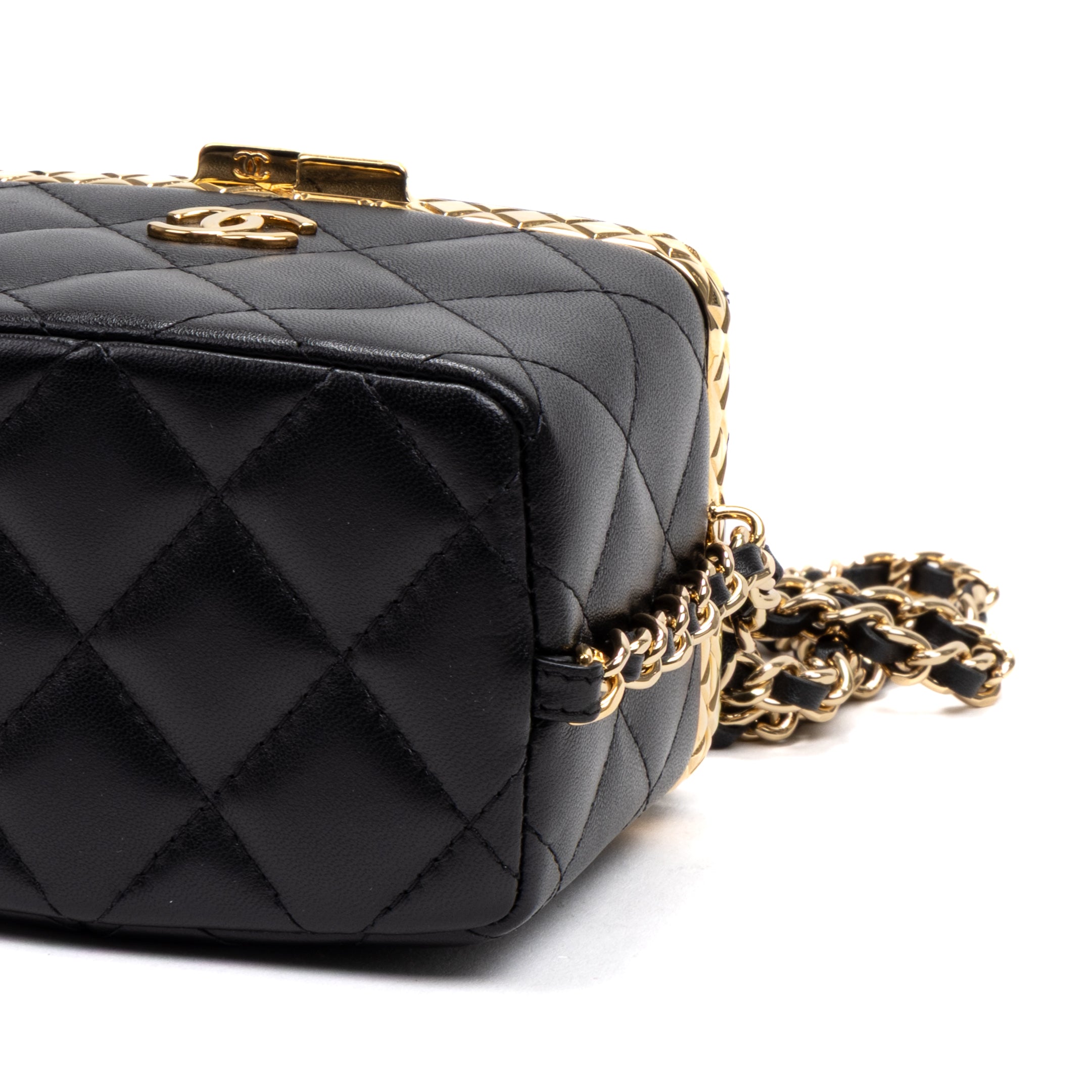 Shoulder Bag Lock Frame Vanity Case Black Quilted Lambskin