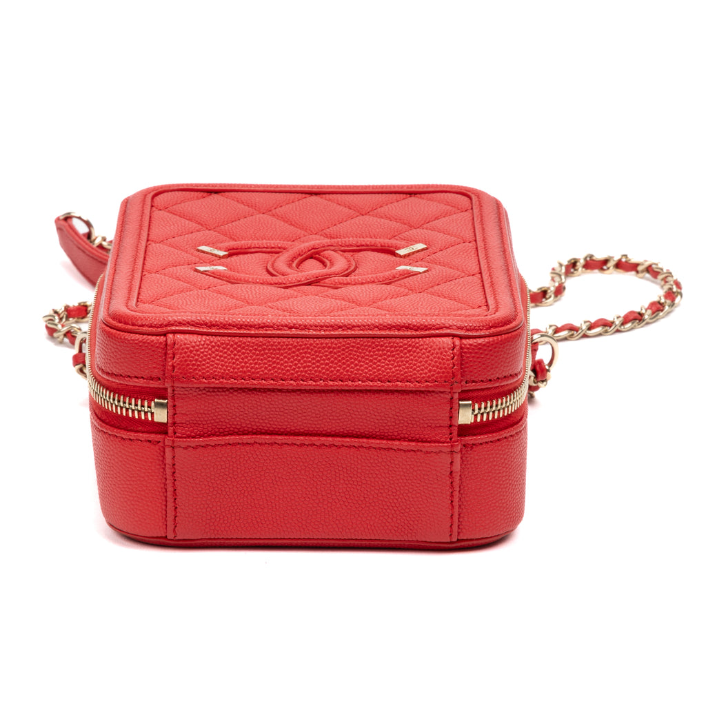 Shoulder Bag Filigree Vertical Vanity Case Mini Red Quilted Caviar Leather