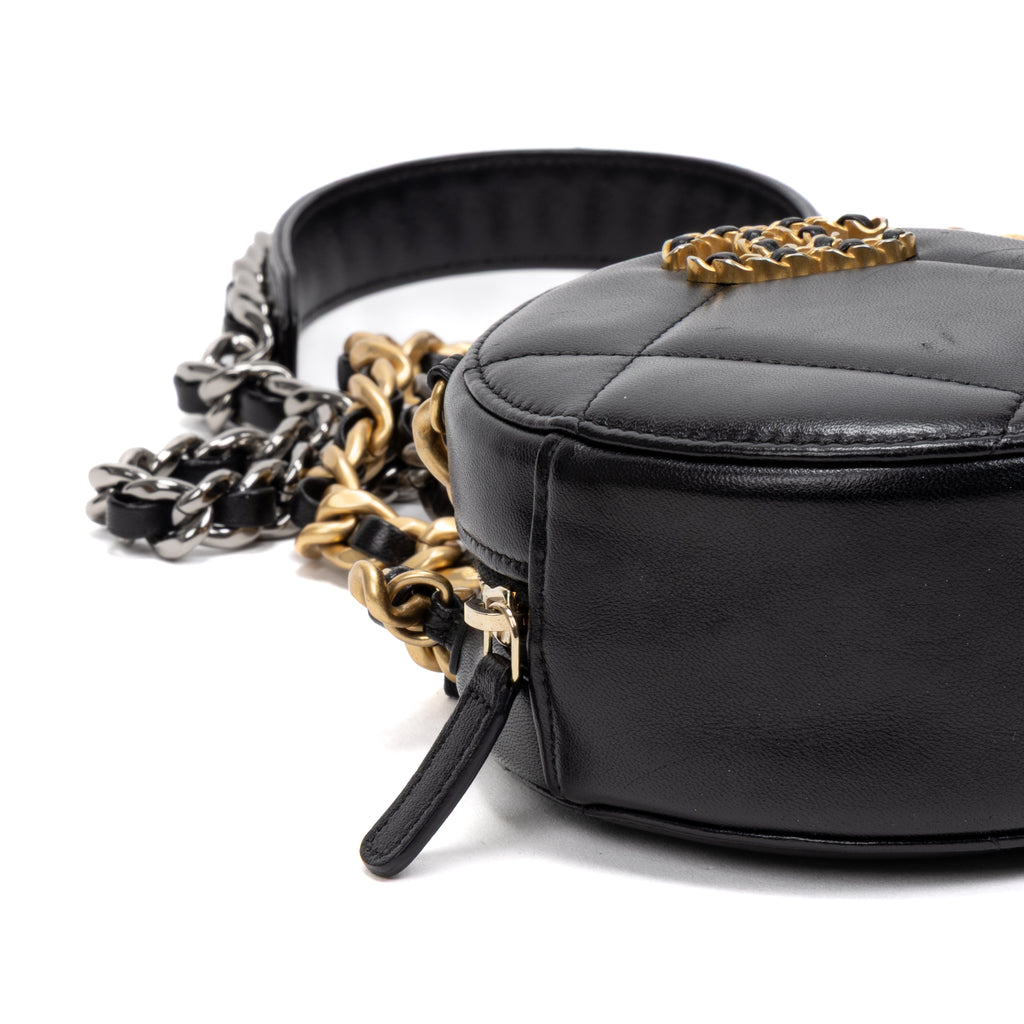 Shoulder Bag 19 Round Chain Clutch Small Black Large Quilted Lambskin