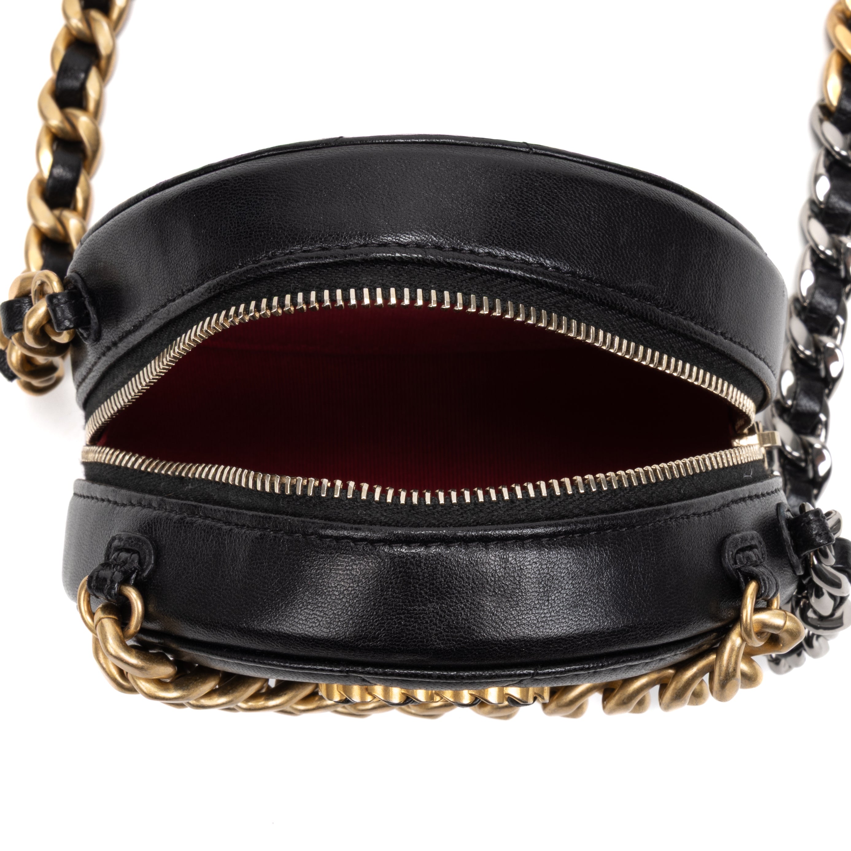 Shoulder Bag 19 Round Chain Clutch Small Black Large Quilted Lambskin
