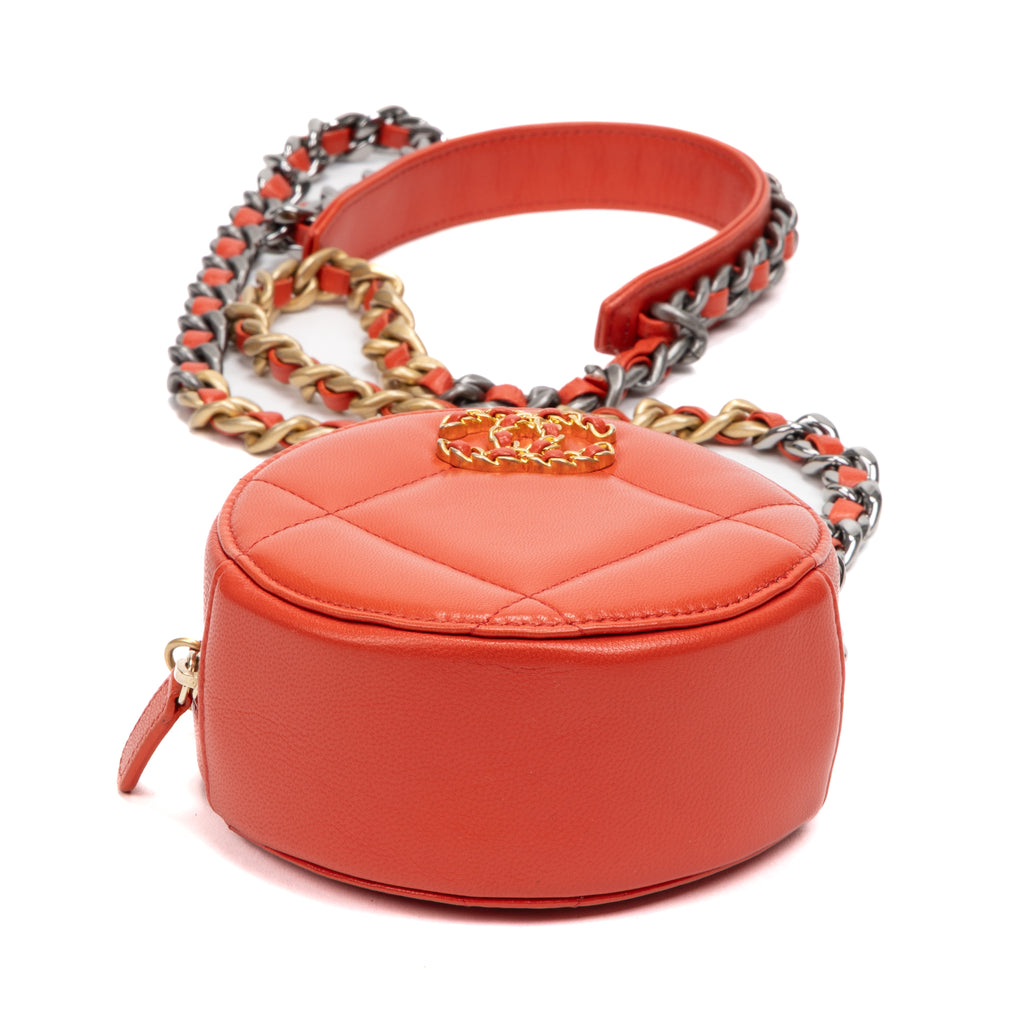 Shoulder Bag 19 Round Clutch Mini Red Quilted Lambskin