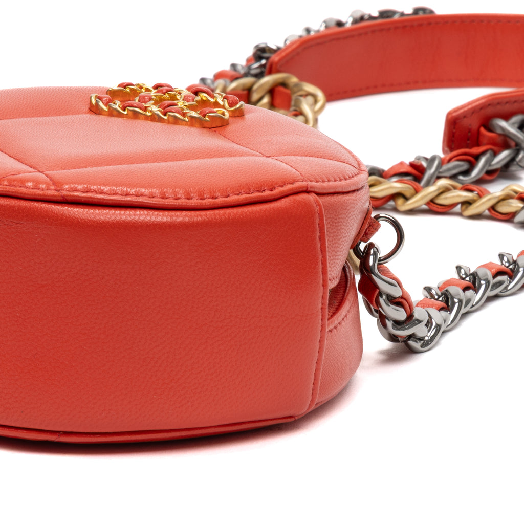 Shoulder Bag 19 Round Clutch Mini Red Quilted Lambskin