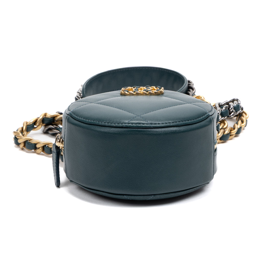Shoulder Bag 19 Round Chain Clutch Crossbody Mini Dark Green Lambskin Quilted Leather