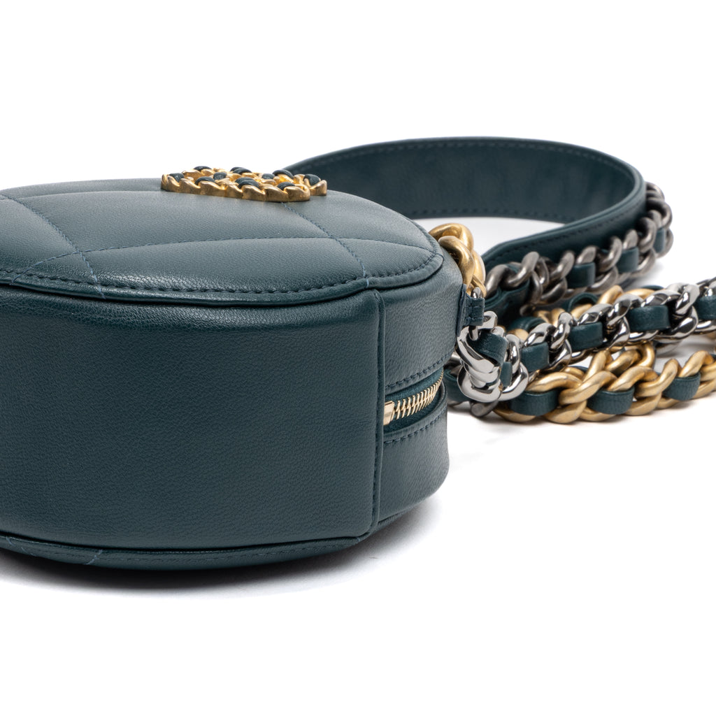 Shoulder Bag 19 Round Chain Clutch Crossbody Mini Dark Green Lambskin Quilted Leather