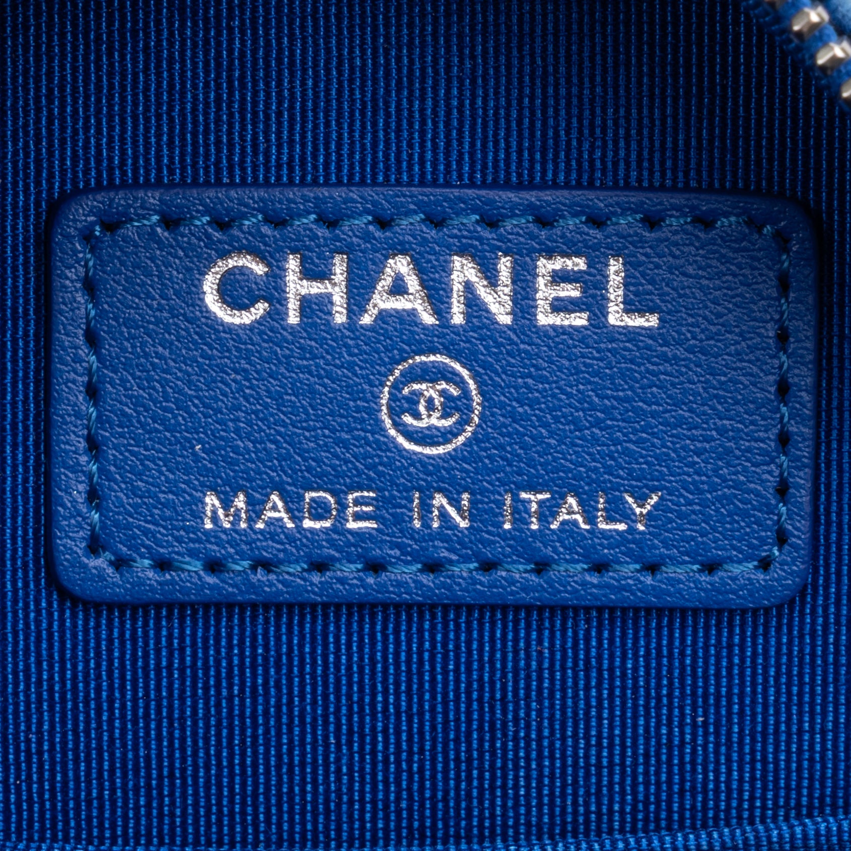Shoulder Bag Round Chain Clutch Crossbody Mini Blue Tweed Quilted Canvas