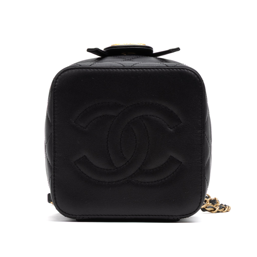 Shoulder Bag Chain Bar Vanity Case Small Black Quilted Lambskin