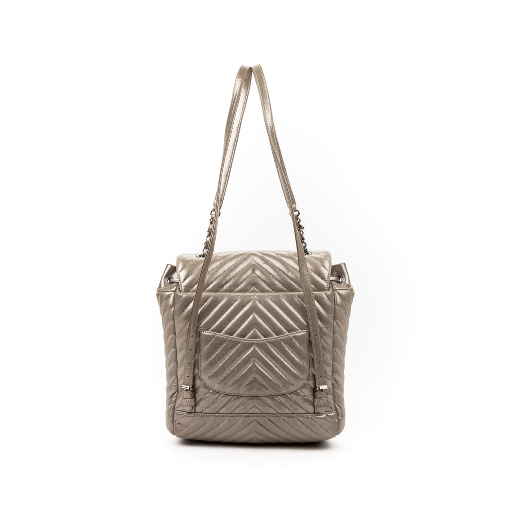 Backpack Urban Spirit Backpack Metallic Silver Iridescent Chevron Quilted Leather