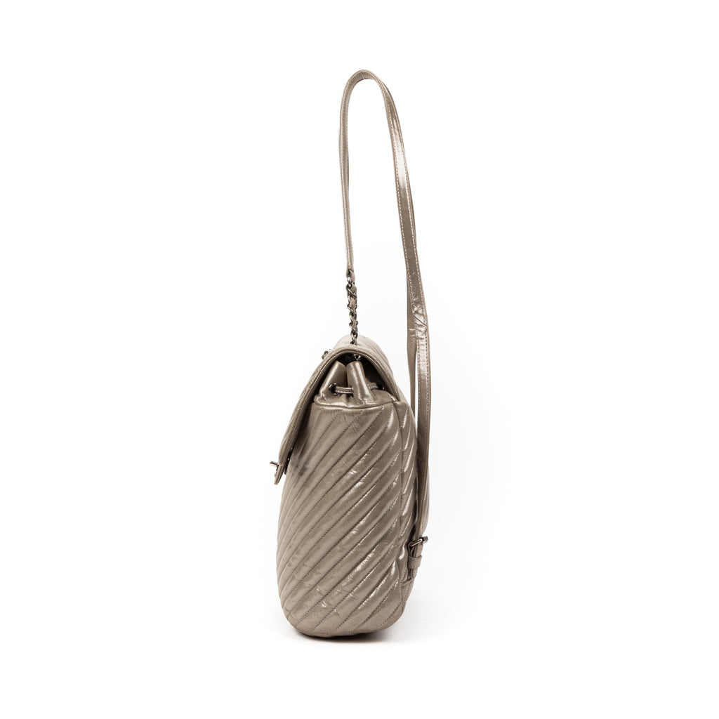 Backpack Urban Spirit Backpack Metallic Silver Iridescent Chevron Quilted Leather