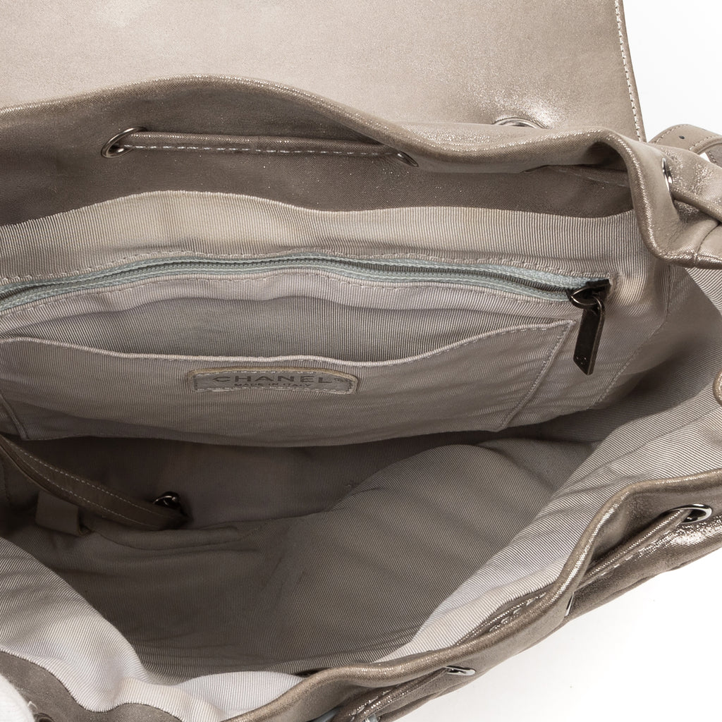 Backpack Urban Spirit Backpack Metallic Silver Iridescent Chevron Quilted Leather