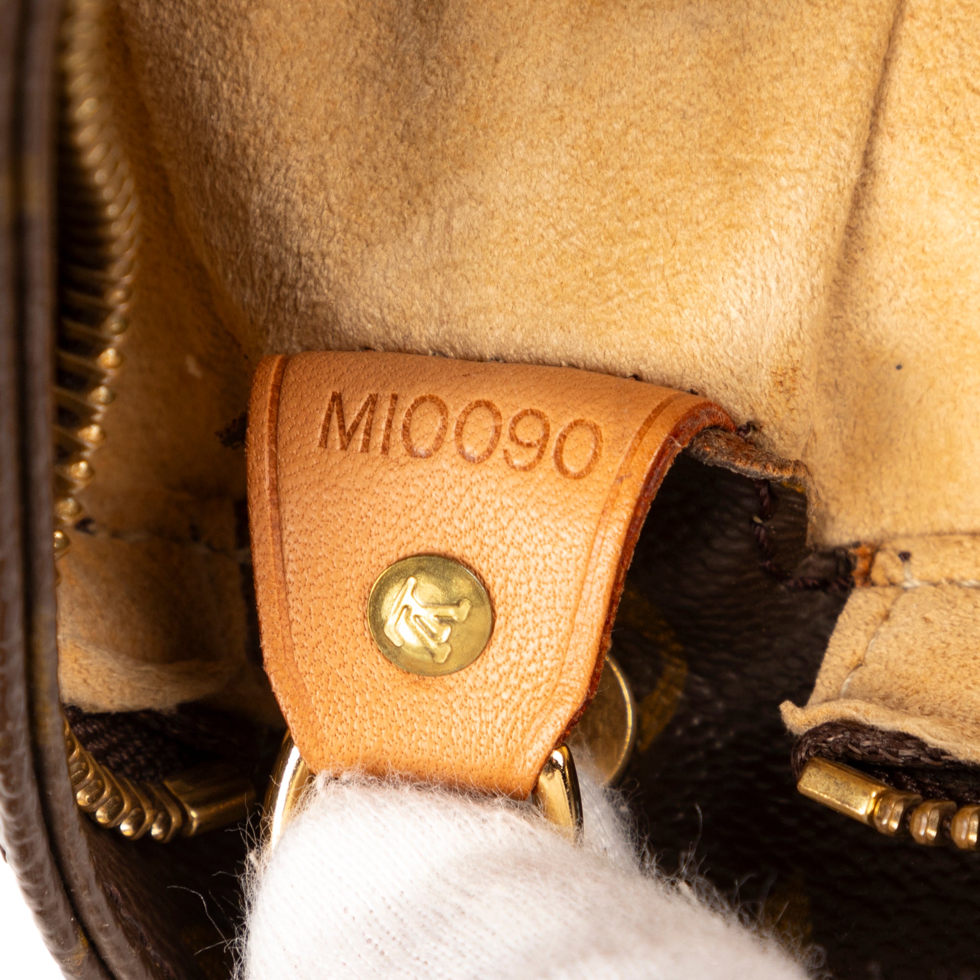 Shoulder Bag Looping Brown Monogram canvas