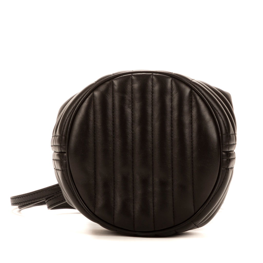 Bolso de Hombro Lola de Piel de Becerro Negra