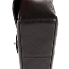 Bolso de hombro clásico Jumbo Double Flap 30 de cuero acolchado de caviar negro