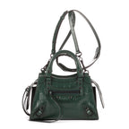 Bolso Neo Classic City de piel de becerro verde con relieve de cocodrilo
