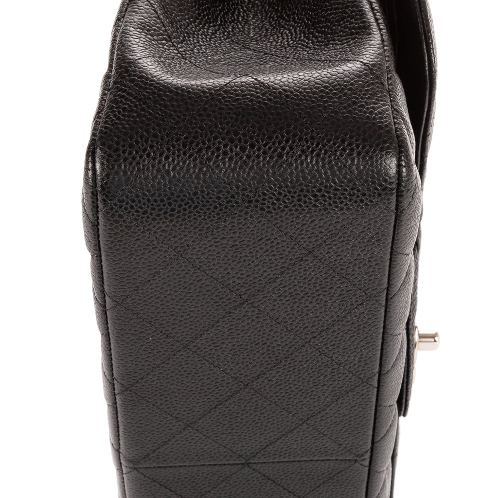 Shoulder Bag Classic Jumbo Double Flap 30 Black Caviar Quilted Leather