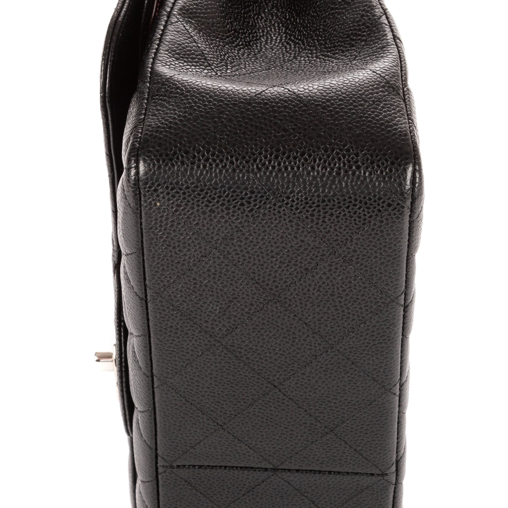Shoulder Bag Classic Jumbo Double Flap 30 Black Caviar Quilted Leather