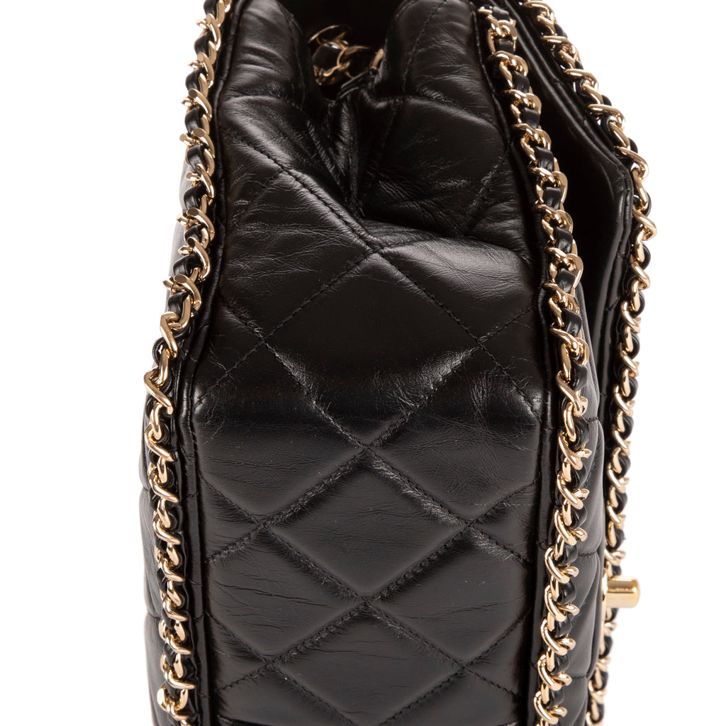 Sac bandoulière à rabat chaîne veau noir