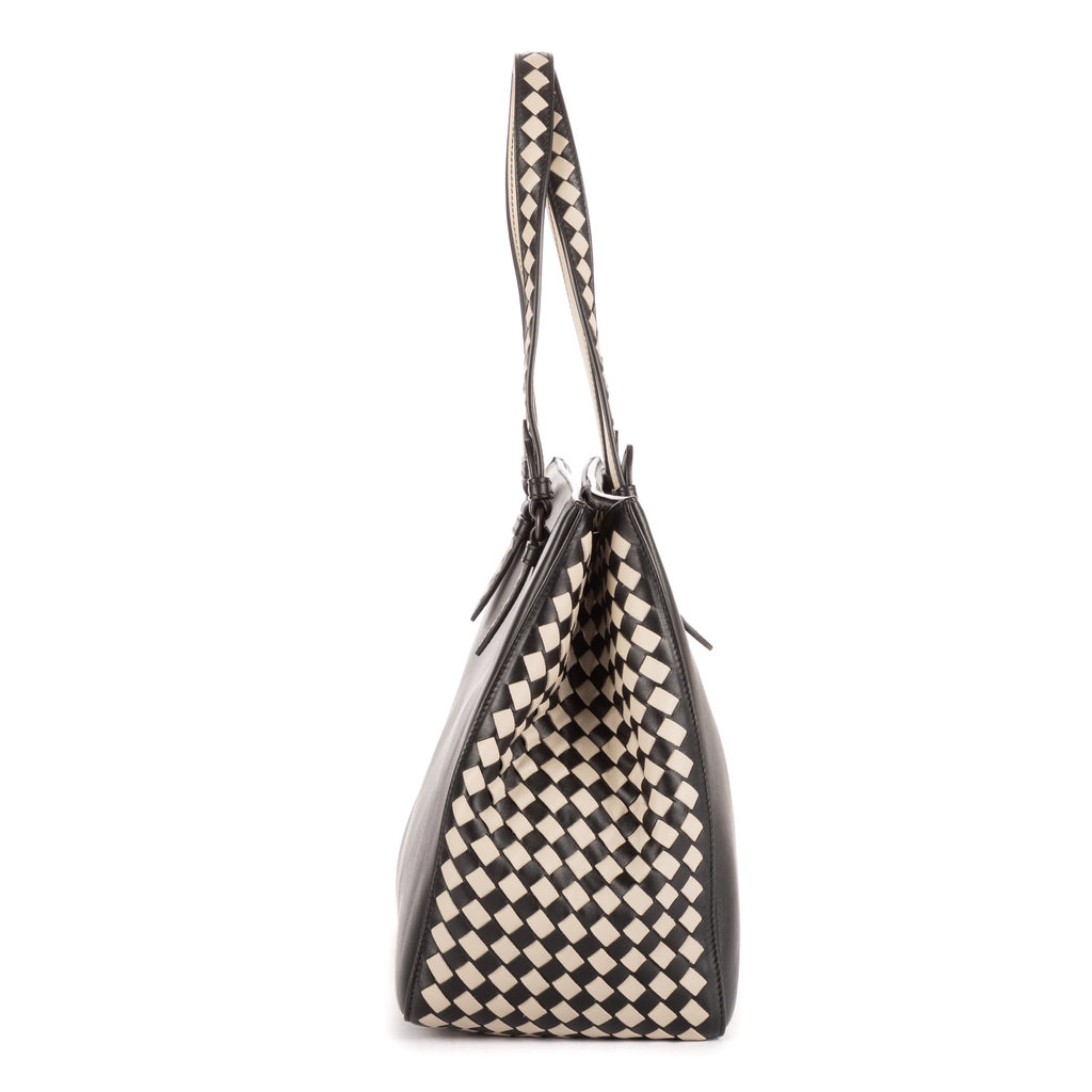 Sac porté épaule cabas noir en cuir intrecciato