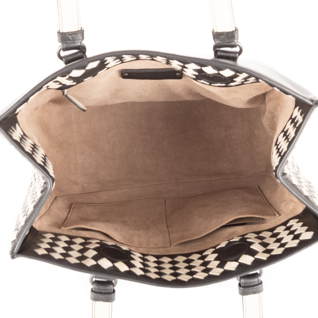Sac porté épaule cabas noir en cuir intrecciato
