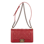 Bolso de Hombro Boy Mediano Rojo Piel de Cordero Acolchada con Costuras vistas