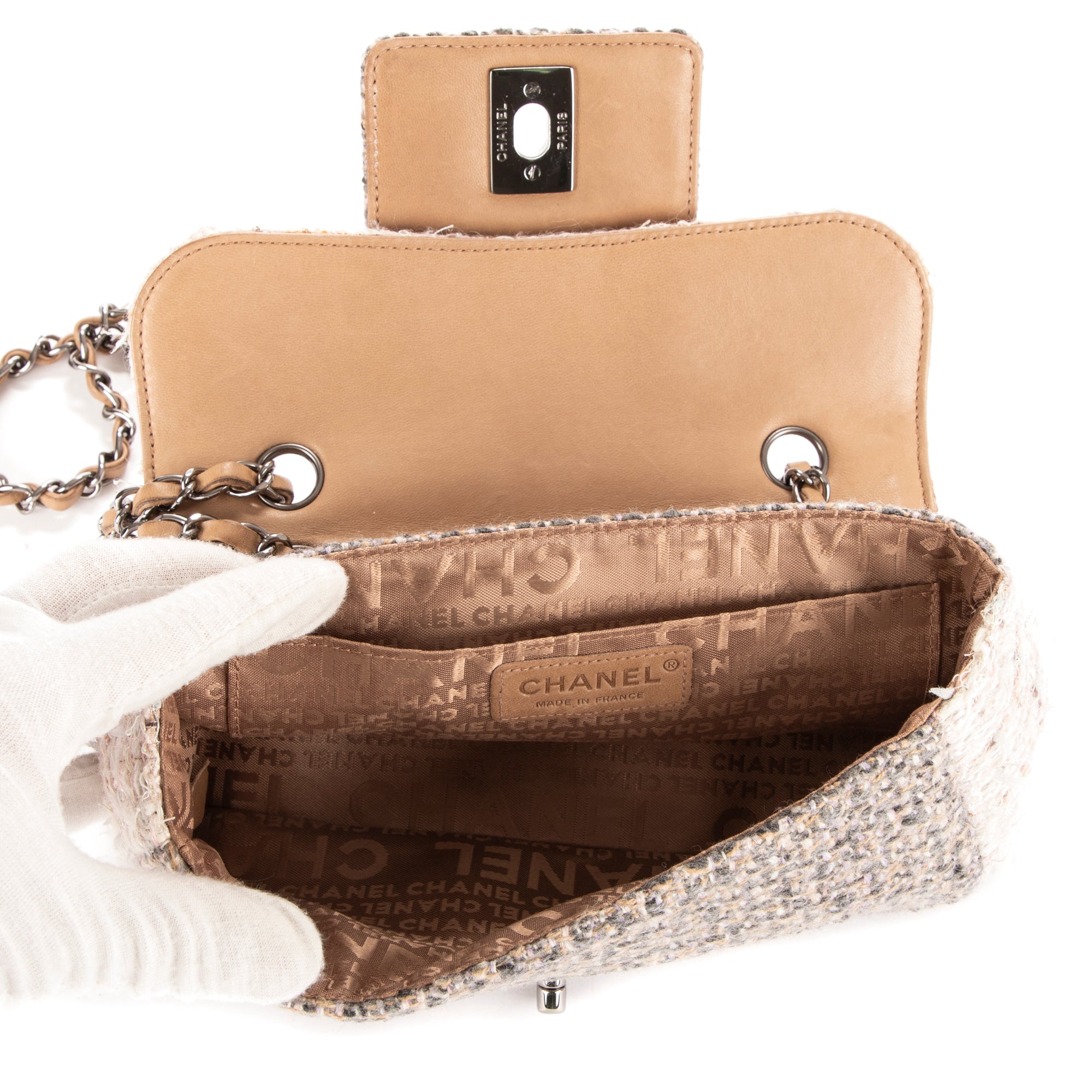 Shoulder Bag Vintage Tweed Turnlock Single Flap Beige Tweed Quilted Canvas