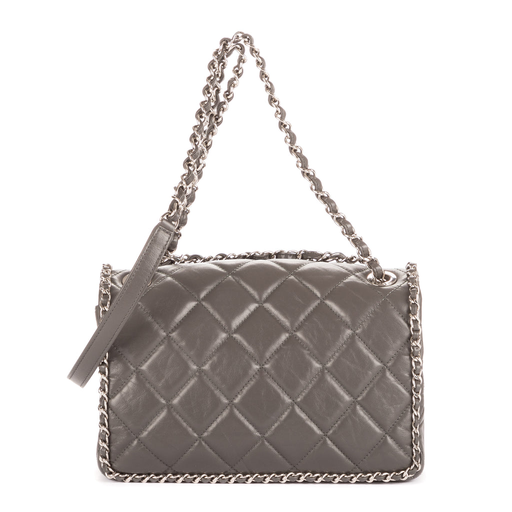 Sac bandoulière Chain-Around petit simple rabat cuir d'agneau matelassé gris