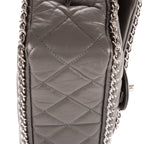 Sac bandoulière Chain-Around petit simple rabat cuir d'agneau matelassé gris