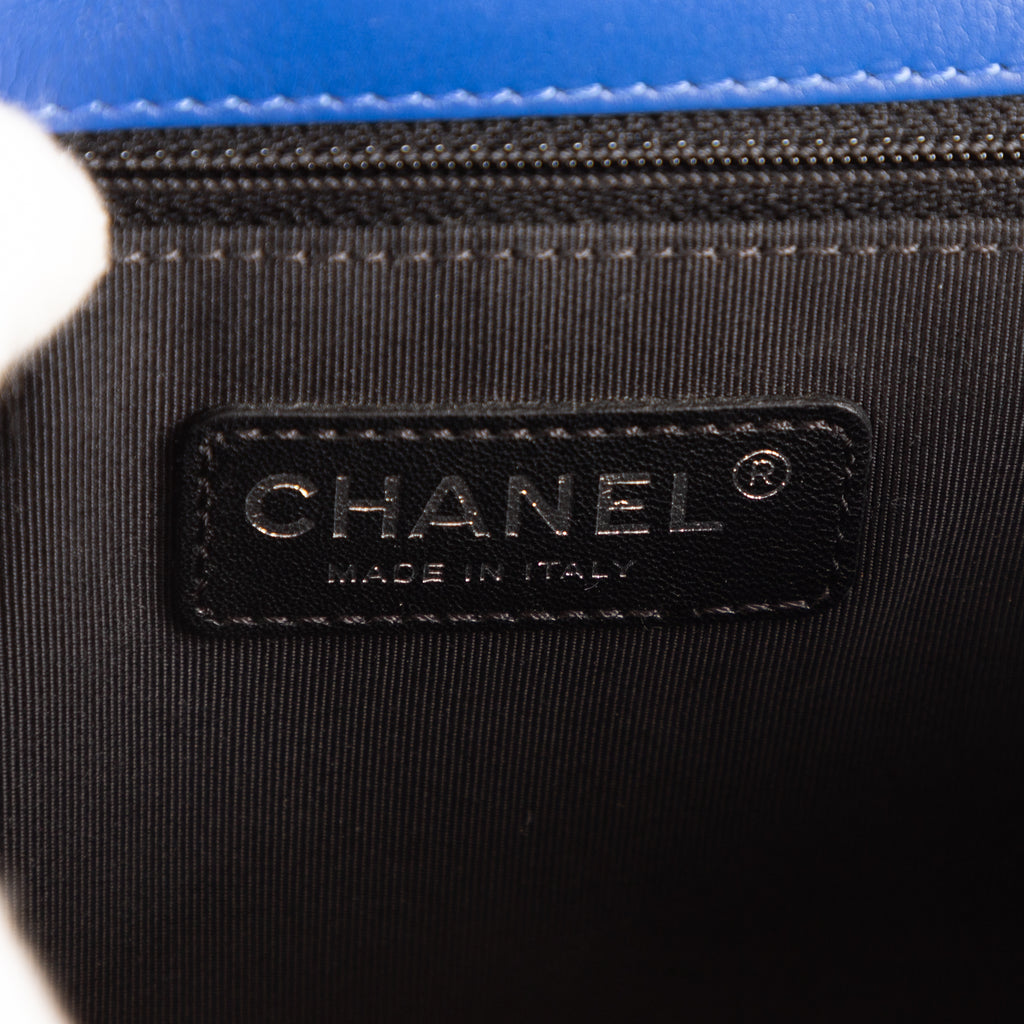 Shoulder Bag Boy Large blue Patent Quilted Leather