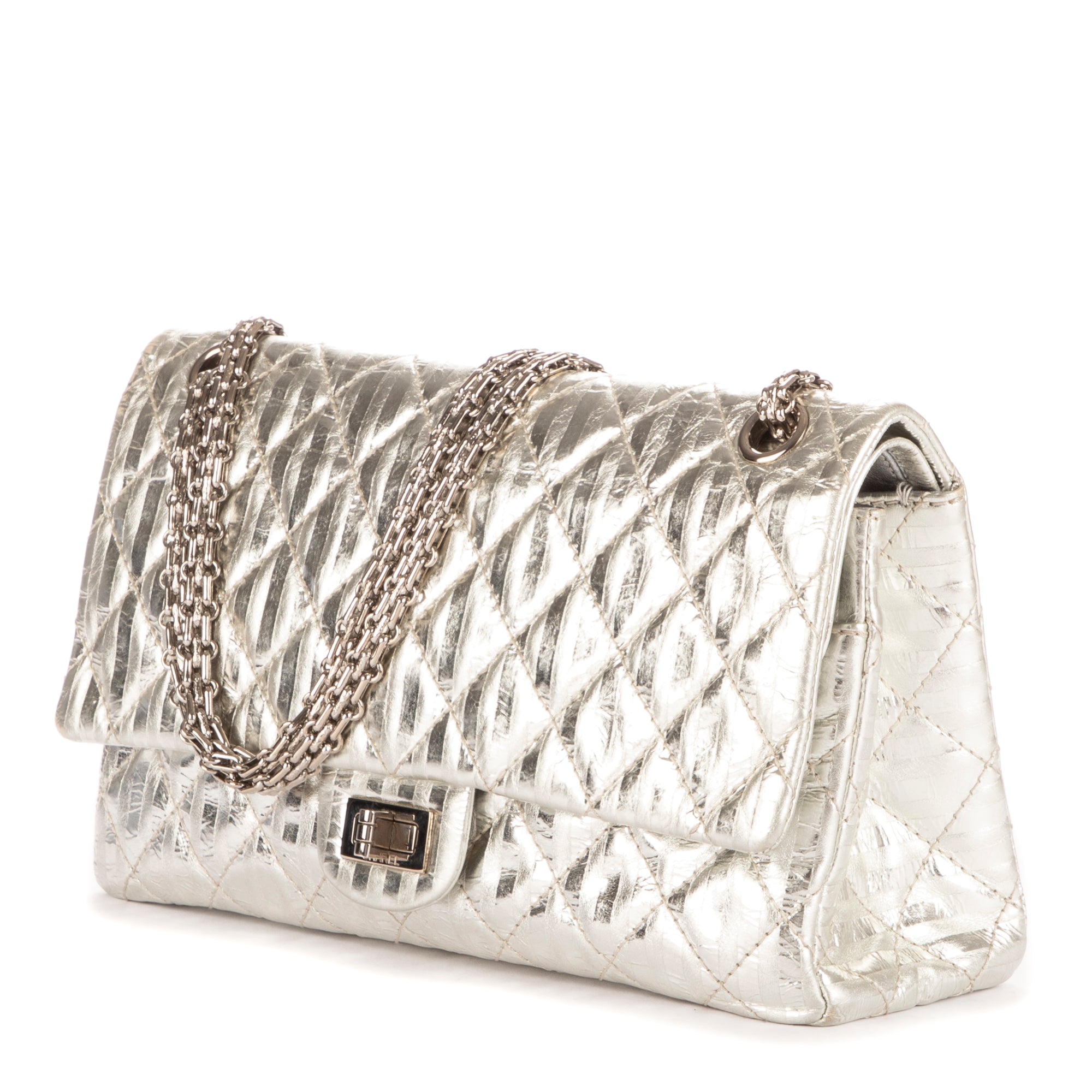Sac à bandoulière 2.55 Rayures Taille moyenne 226 Double rabat Cuir de veau vieilli Argent métallisé