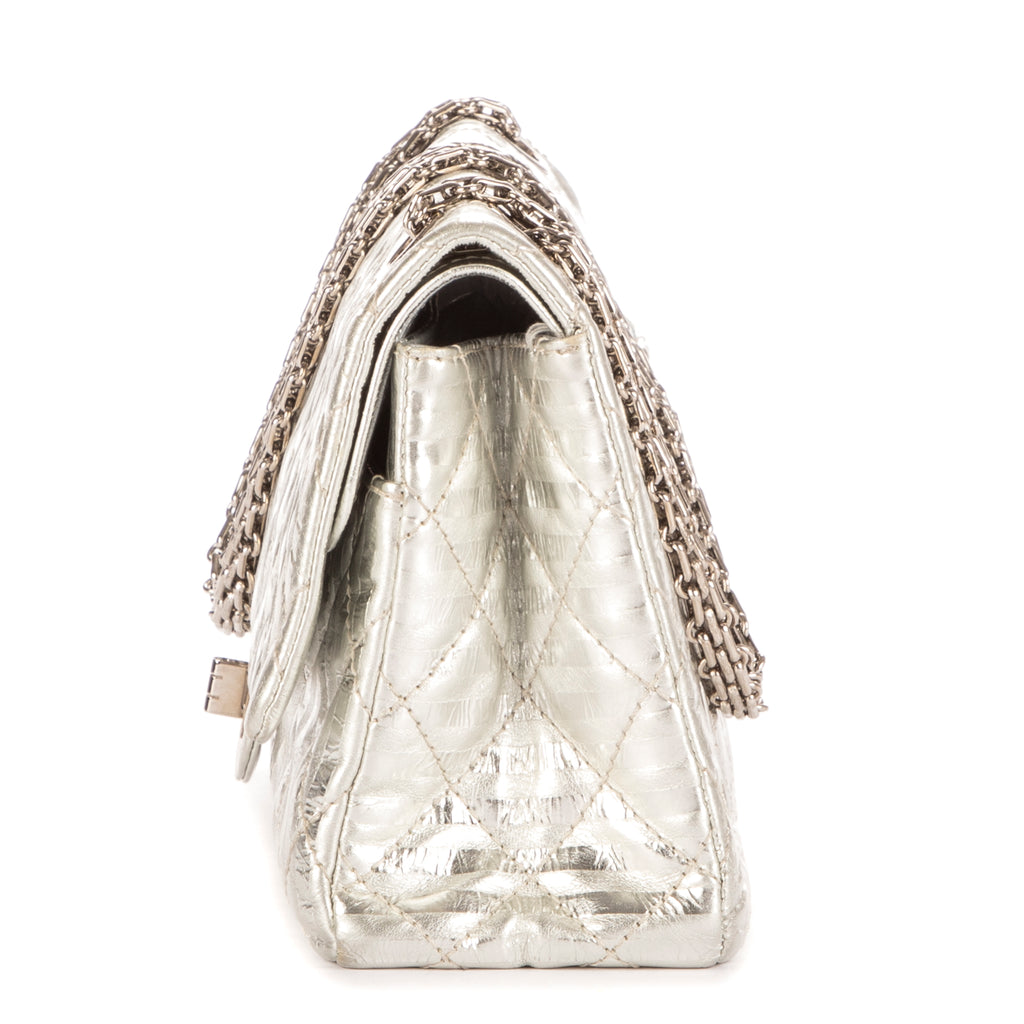 Sac à bandoulière 2.55 Rayures Taille moyenne 226 Double rabat Cuir de veau vieilli Argent métallisé
