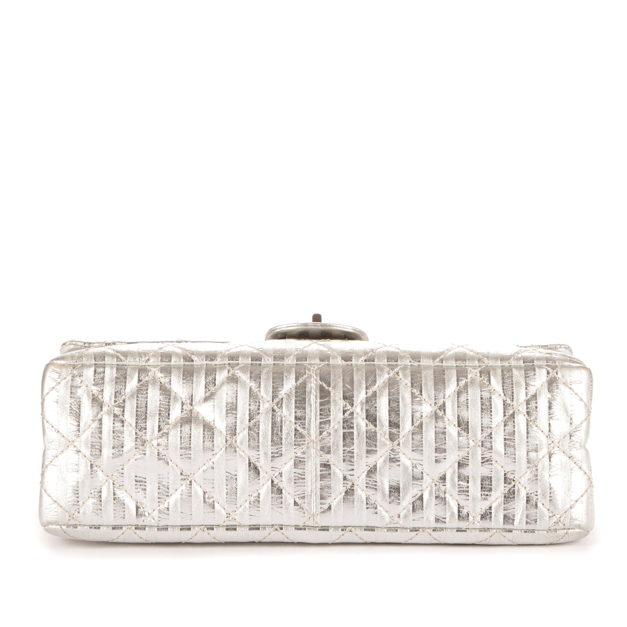 Sac à bandoulière 2.55 Rayures Taille moyenne 226 Double rabat Cuir de veau vieilli Argent métallisé