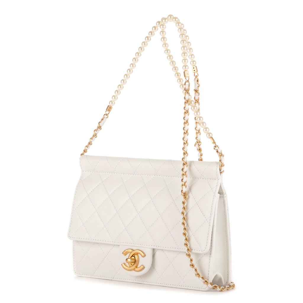 Shoulder Bag Vintage Pearl Wallet on Chain White Calfskin Quilted Leather